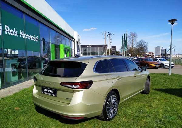 Skoda Superb cena 234100 przebieg: 9, rok produkcji 2024 z Korsze małe 106